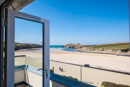 Cornwall Luxury Penthouse with Direct Beach Access