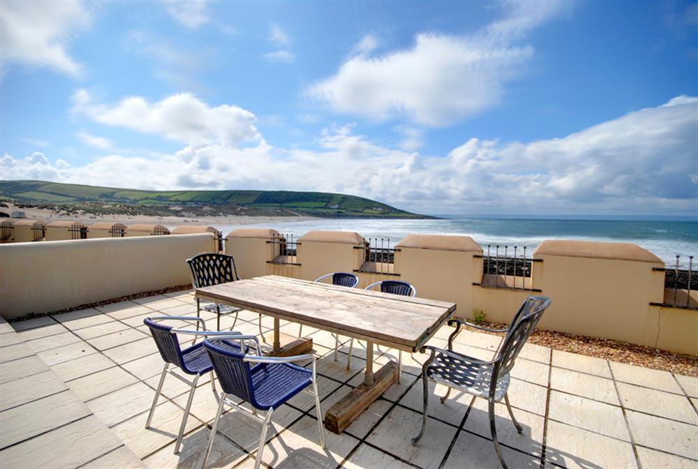 Croyde Bay Seafront Beach Holiday Home