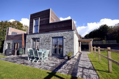 Talland modern villa