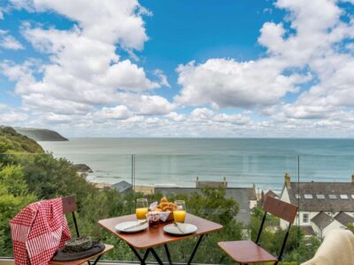 Tresaith two bedroom family friendly cottage