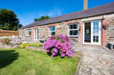 Abersoch farmhouse bungalow