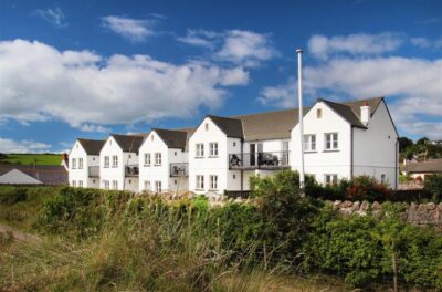 Port Eynon dog friendly seaside cottage