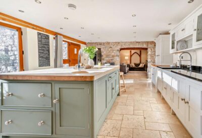 Porthcawl large pet friendly barn conversion