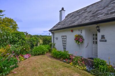 Anglesey three bedroom coastal cottage
