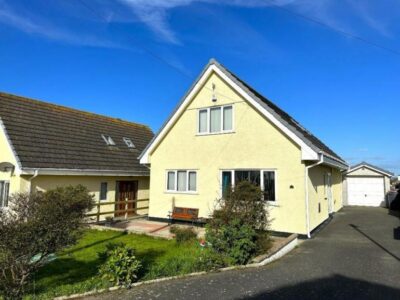 Rhosneigr three bedroom beach bungalow