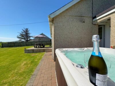 Ideal Aberdaron bungalow