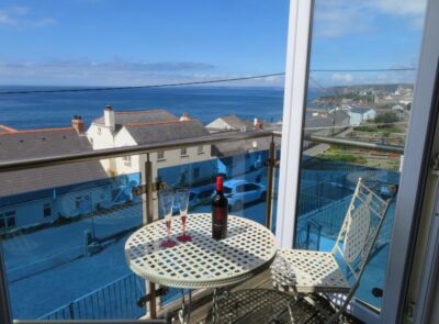 Porthleven sea view apartment sleeps 5