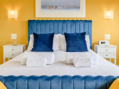 Brixham modern cottage sleeps 5