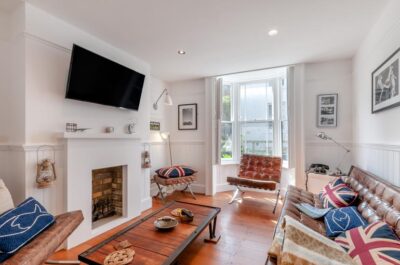 Whitstable coastal cottage sleeps 5