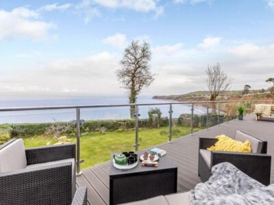Watchet dog friendly holiday lodge sleeps 4