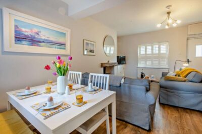Wells-next-the-Sea quayside cottage sleeps 6