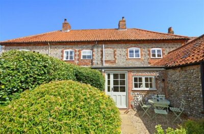 Blakeney holiday cottage sleeps 6