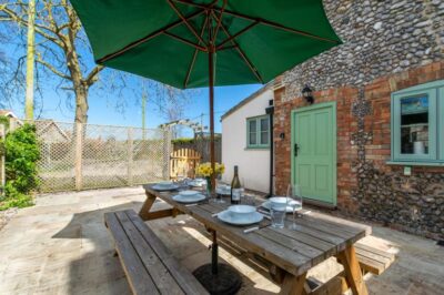 Weybourne holiday house sleeps 6