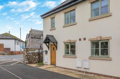 Watchet dog friendly three bed cottage
