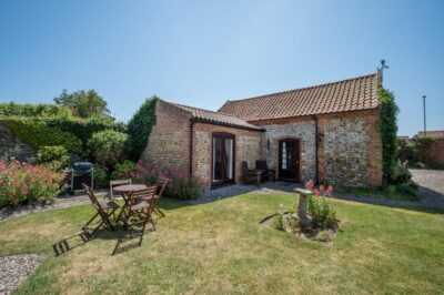 Bacton beach cottage for 4