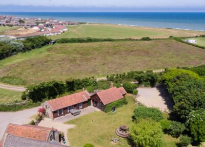 Bacton beach cottage sleeps 6