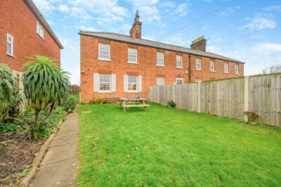 Bacton coastguard cottage sleeps 6