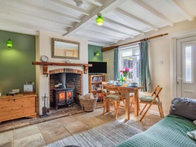 Bacton self-catering cottage sleeps 4