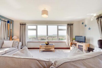 Eccles on Sea pet friendly cottage sleeps 6