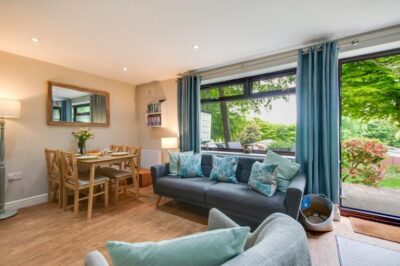 Weybourne coastal holiday cottage sleeps 4