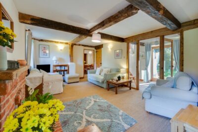 West Somerton barn conversion sleeps 8