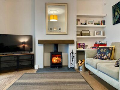 Winterton-on-Sea beachside cottage sleeps 6