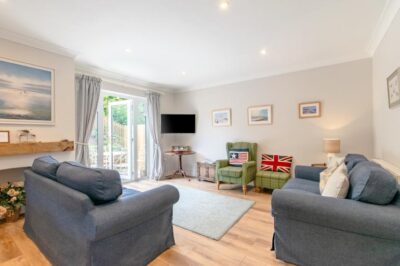 Wells-next-the-Sea family cottage sleeps 6