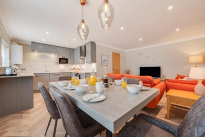 Wells-next-the-Sea modern cottage sleeps 6