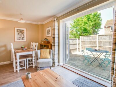 Sheringham coastal cottage sleeps 4