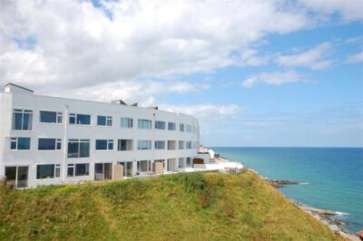 Sheringham beachfront house sleeps 8