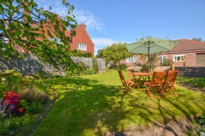 Cromer beach cottage sleeps 6