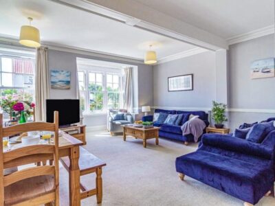 Overstrand pet friendly cottage sleeps 6