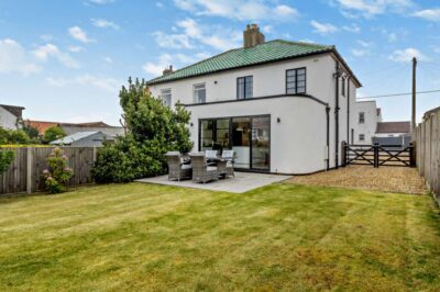 Overstrand seaside villa sleeps 6