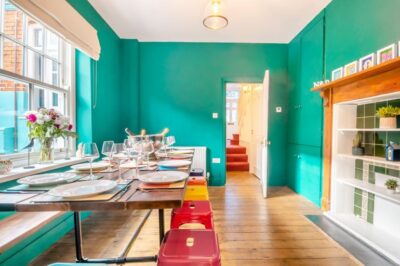 Large Cromer coastal cottage sleeps 12