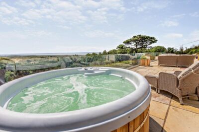 Saunton hot tub beach house for 8