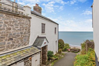 Bucks Mills dog friendly with sea views