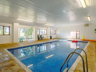 Hartland beach house sleeps 10