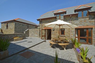 Porthcothan dog and family friendly cottage