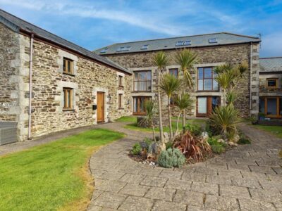 Mawgan Porth converted barn sleeps 6
