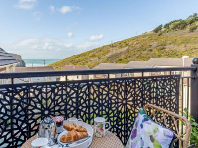 Porthtowan two bedroom coastal apartment