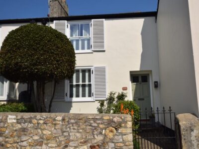 Charmouth stylish seaside holiday cottage