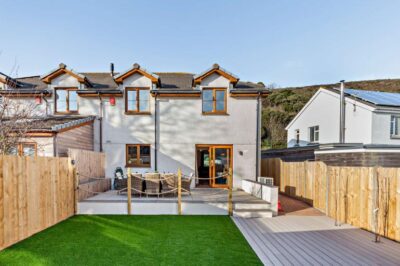 Portreath family friendly hot tub cottage