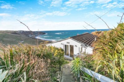 Sennen Cove pet friendly beach cottage