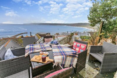 Sennen Cove family friendly coastal cottage