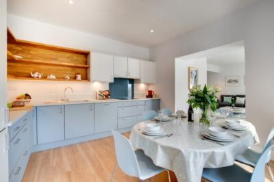 Porthcurno dog friendly holiday apartment