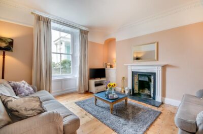 Penzance pet friendly cottage sleeps 6