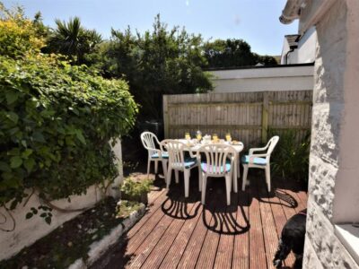 Eastbourne coastal cottage sleeps 5