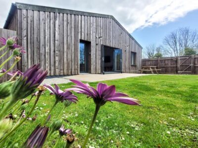 Longrock pet friendly cottage sleeps 6