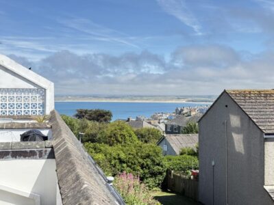 St Ives two bed cottage with parking