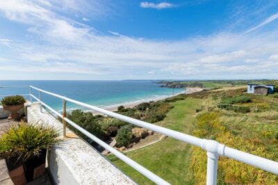 Praa Sands penthouse apartment sleeps 10